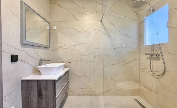 Moderný dom v pokojnom prostredí, Debeljak, Sukošan, 230 m², dom A - fotografia 17