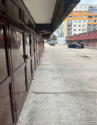 Garáž 13m2 na Bebravskej ulici BA II PREDAJ