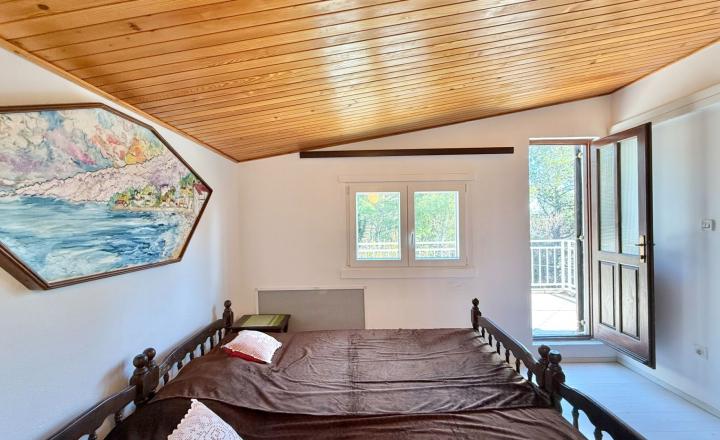 Dom s tromi apartmánmi v centre, Starigrad Paklenica - fotografia 13