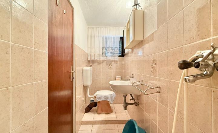 Dom s tromi apartmánmi v centre, Starigrad Paklenica - fotografia 16