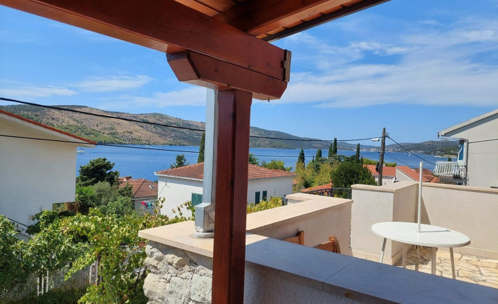 Trogir, Seget Vranjica – Vila s 3 apartmánmi - fotografia 8