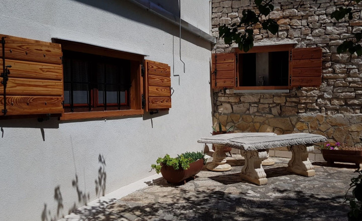 Trogir, Seget Vranjica – Vila s 3 apartmánmi - fotografia 11