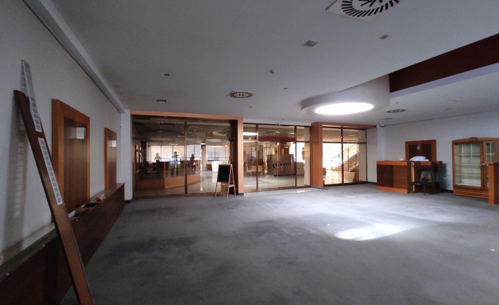 Kongresová sála, lobby, kuchyňa, jedáleň a príslušenstvo na prenájom, Holiday Inn-Bratislava 2, 3.000m2 - fotografia 7