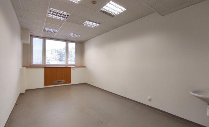 Holiday Inn Bajkalská - Priestory vhodné na fyzio, masáže, kliniku s parkovaním, BAII, 394m2 - fotografia 5