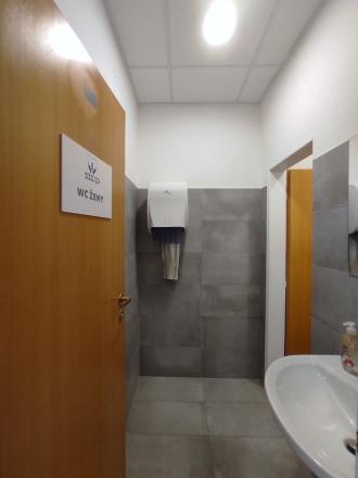 Holiday Inn Bajkalská - Priestory vhodné na fyzio, masáže, kliniku s parkovaním, BAII, 394m2 - fotografia 11