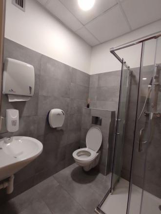 Holiday Inn Bajkalská - Priestory vhodné na fyzio, masáže, kliniku s parkovaním, BAII, 394m2 - fotografia 16