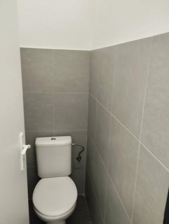 Samostatný oplotený objekt 2100 m2 Devínska Nová Ves - fotografia 9
