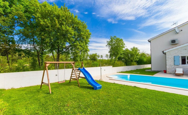 Vila v pokojnom prostredí nad zálivom Raška - fotografia 5