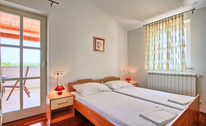 Vila v pokojnom prostredí nad zálivom Raška - fotografia 18