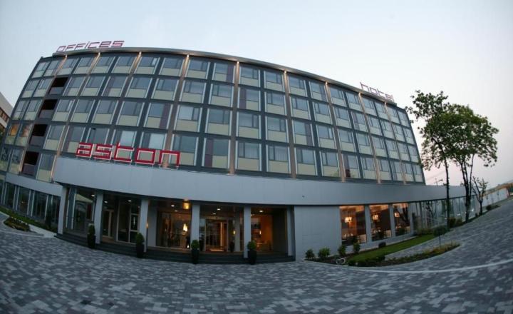 Kancelársky celok so sociálnym zázemím a parkovaním v Business Hoteli Aston, 54m2 - fotografia 13