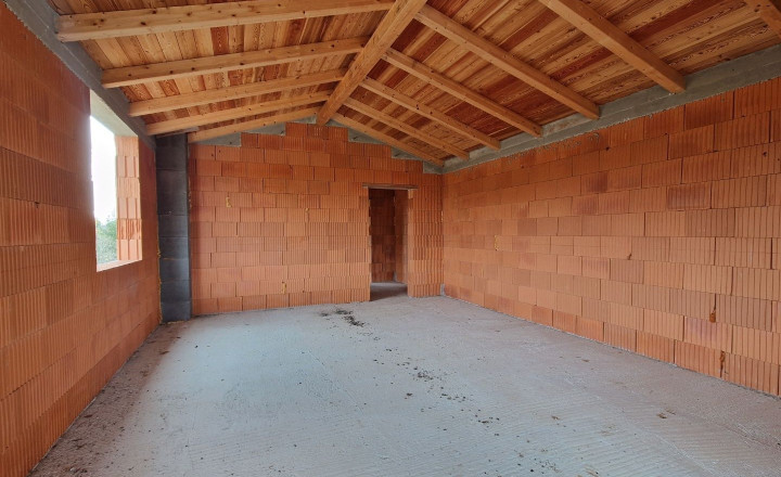 Pokojný istrijský dom na predaj: Ideálna investícia alebo dovolenkový únik - fotografia 13