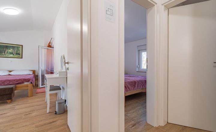 ISTRIA, TINJAN – Dvojdom s bazénom INVESTIČNÁ PRÍLEŽITOSŤ - fotografia 2