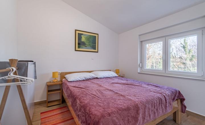 ISTRIA, TINJAN – Dvojdom s bazénom INVESTIČNÁ PRÍLEŽITOSŤ - fotografia 5