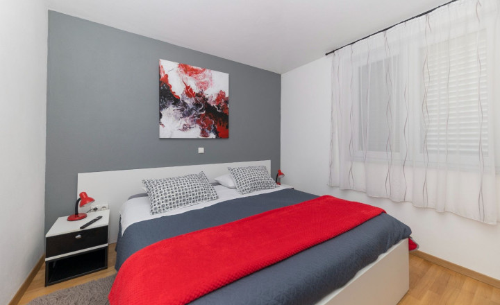Novozrekonštruovaný dom 287 m², 6 apartmánov, 100 m od mora, Zaton, Zadar - fotografia 5