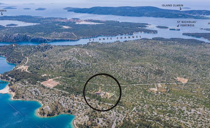 Dom s bazénom a záhradou, Martinska – Šibenik - fotografia 2