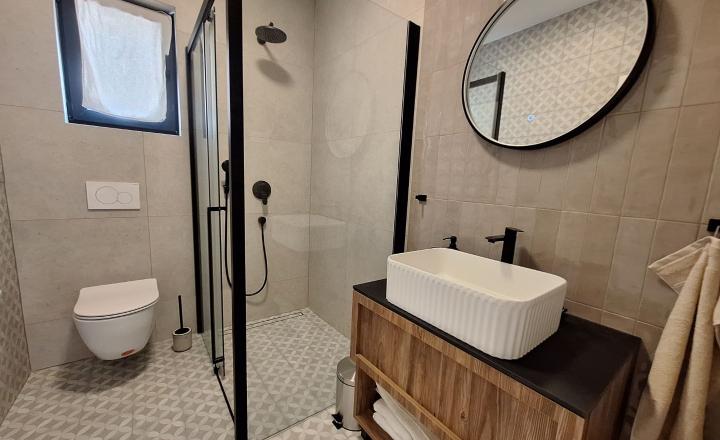Vila s bazénom, 4 spálne, novostavba – oblasť Šibenik - fotografia 23
