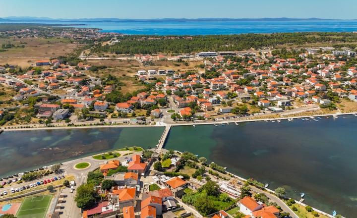 Energeticky úsporná moderná oáza v Nine s bazénom a saunou, apartmán A2 - fotografia 3