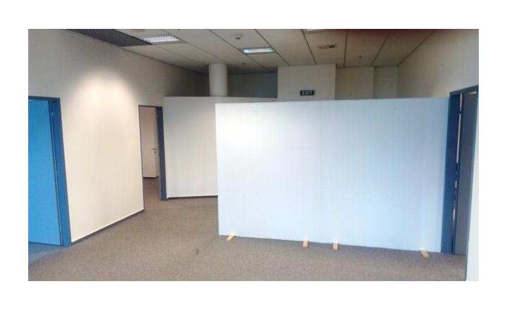 Samostatný kancelársky celok 107m² v blízkosti letiska na prenájom - fotografia 5