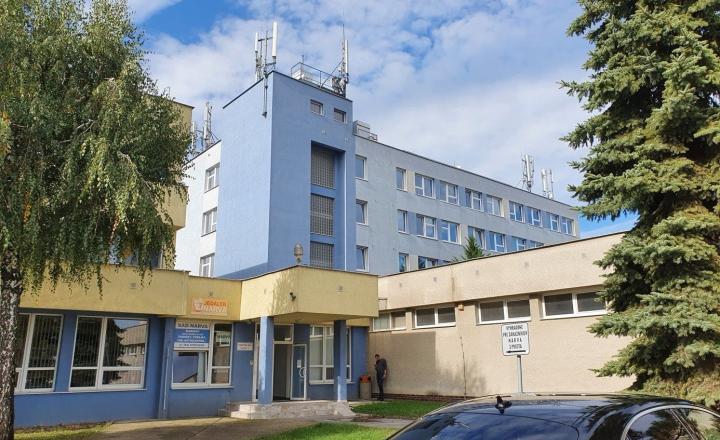 Prenájom kancelárskych a prevádzkových priestorov s parkovaním po kompletnej rekonštrukcii