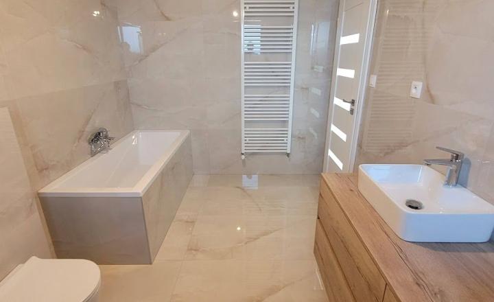 Nadštandardná novostavba 4 izbový bungalov hneď k nasťahovaniu - fotografia 12