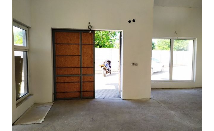 Výrobno-skladový objekt s administratívou na predaj - fotografia 6