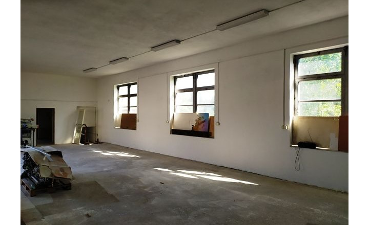 Výrobno-skladový objekt s administratívou na predaj - fotografia 26