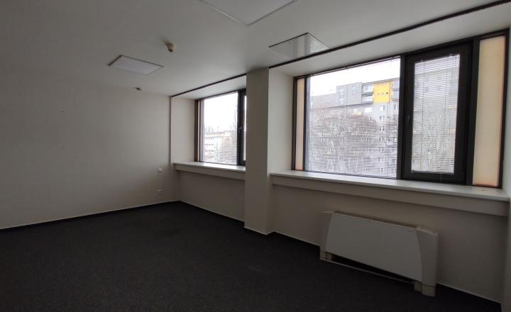 Moderný kancelársky celok s klientskym parkovaním, HOTEL ASTON-Bajkalská 130m2 - fotografia 1