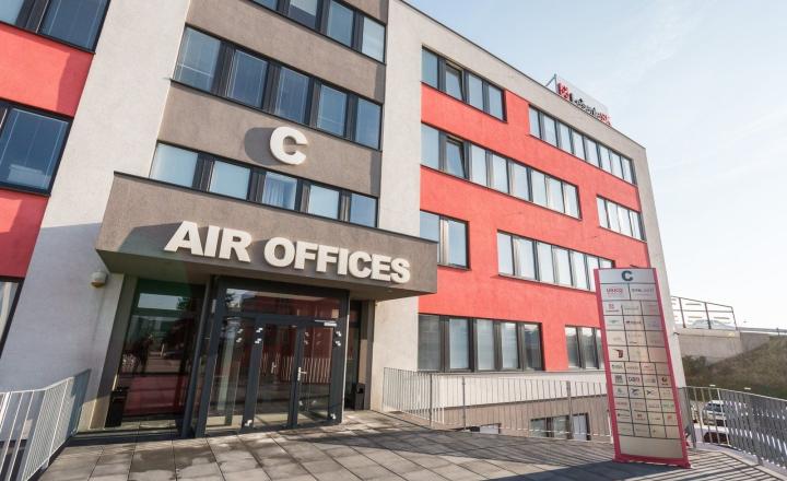 Kancelárske priestory v blízkosti diaľničného obchvatu, letiska a OC AVION TOP - fotografia 8