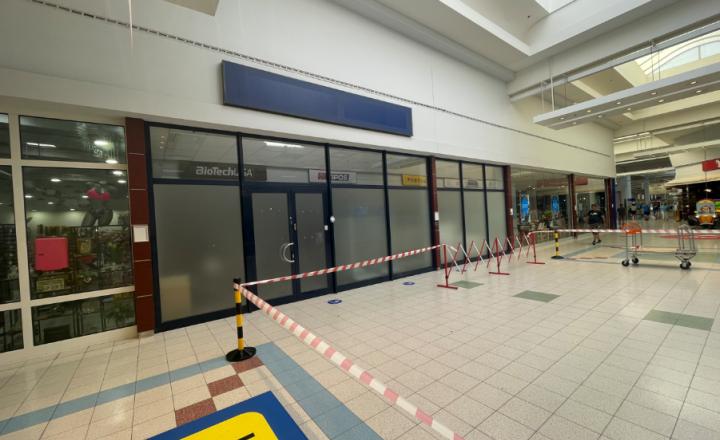 Obchodný priestor v SHOPPING PALACE TESCO na prenájom, BAII, 91m2 - fotografia 1