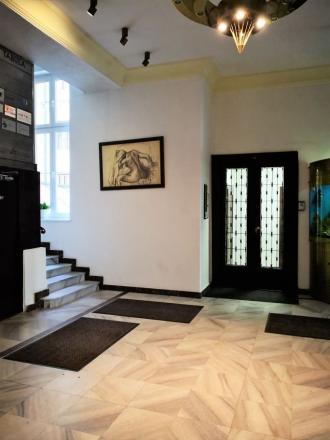 Kancelárske priestory v historickej budove centre Bratislavy na Grossligovej ulici, aj s parkovaním, 109,38 m2, 147m2 alebo 169,30 m2 - fotografia 9