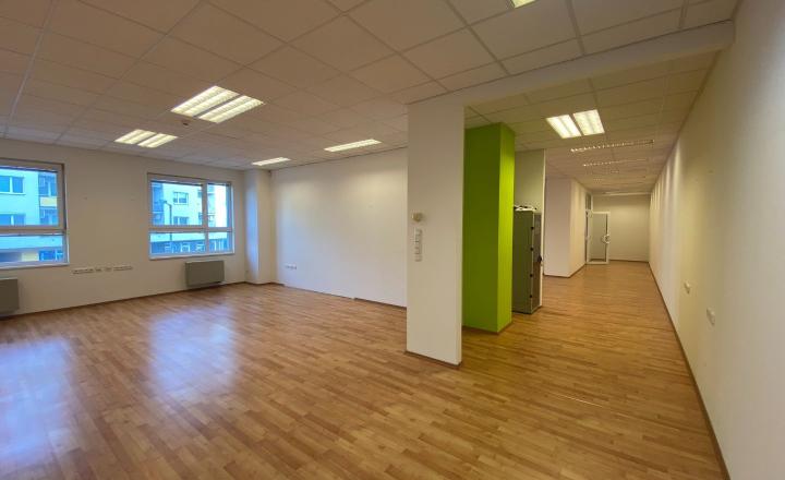 Rekonštruované kancelárske priestory na prenájom - ul. Údernícka, Bratislava V