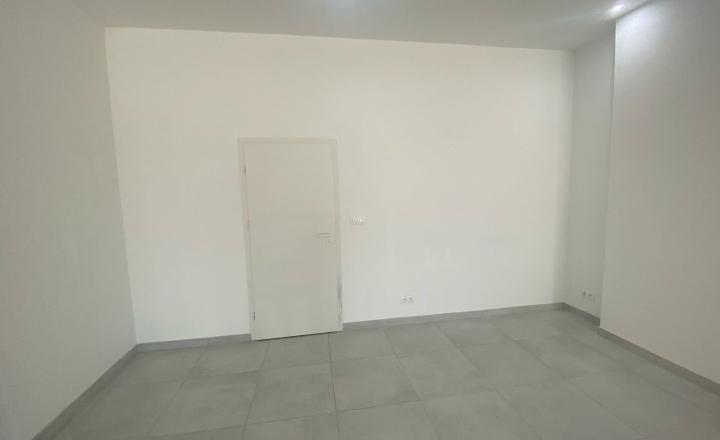 Obchodný priestor na prenájom - ul. Údernícka, Bratislava V  - fotografia 4