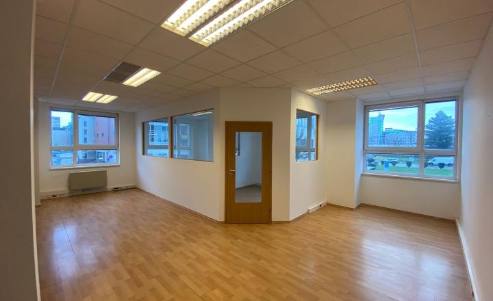 Administratívny priestor na prenájom - Bratislava V