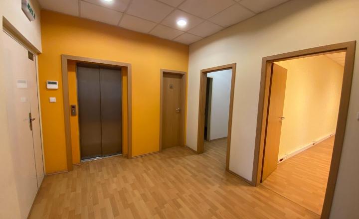 Administratívny priestor na prenájom - Bratislava V - fotografia 6