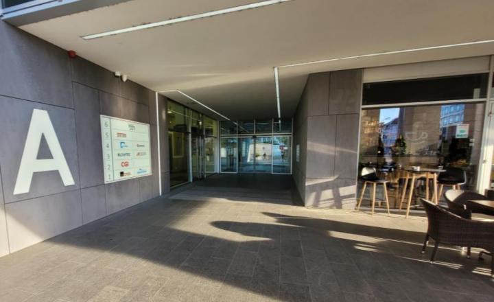 Administratívne priestory v blízkosti Prezidentského paláca, EUROPEUM - fotografia 1