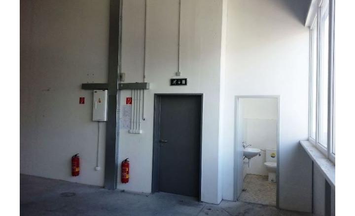 Skladový priestor 405m² v Golden City na prenájom - fotografia 3