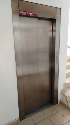 Kancelársky priestor 3x 18,5m² v Ružinove - fotografia 10