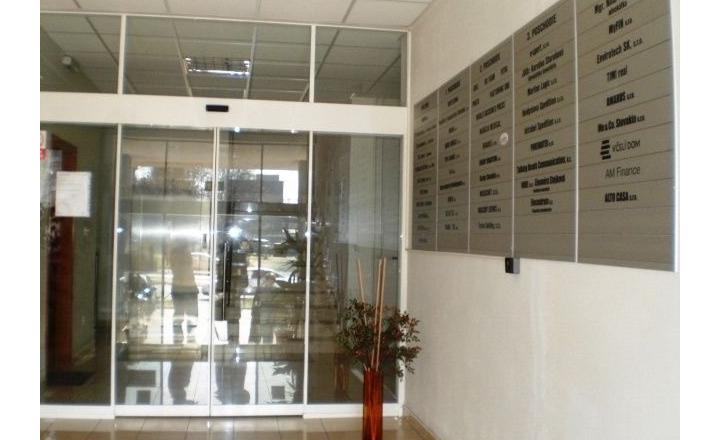 Kancelársky priestor 3x 18,5m² v Ružinove - fotografia 12