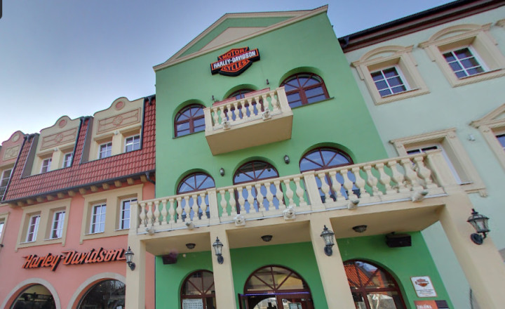 Priestory na Rebarborovej ulici v budove Harley Davidson na prenájom, BAII
