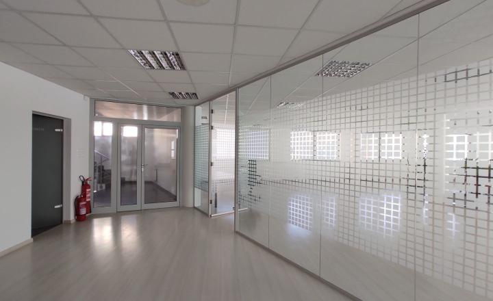 Moderné administratívne priestory s terasou - Palisády, 250 m2 - fotografia 3