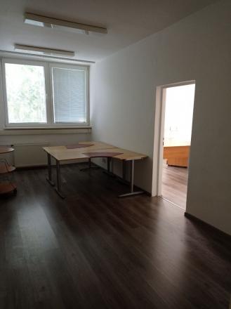 Na prenájom kancelárske priestory na Panónskej ceste 26-36m2 - fotografia 1