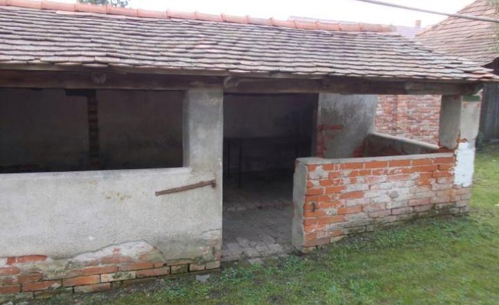 Útulný vidiecky rodinný dom s atmosférou na predaj - Tesárske Mlyňany - fotografia 18