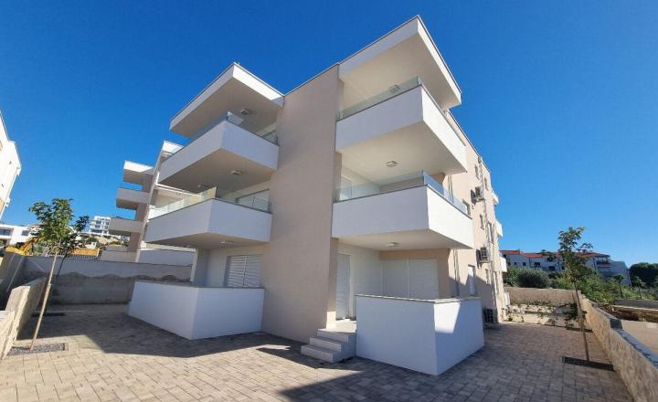 Nové kompletne zariadené apartmány na predaj-  Novalja, ostrov Pag - fotografia 12