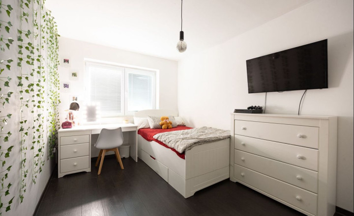 Na predaj -moderný 4‑izbový rodinný dom, Rovinka TOP - fotografia 1