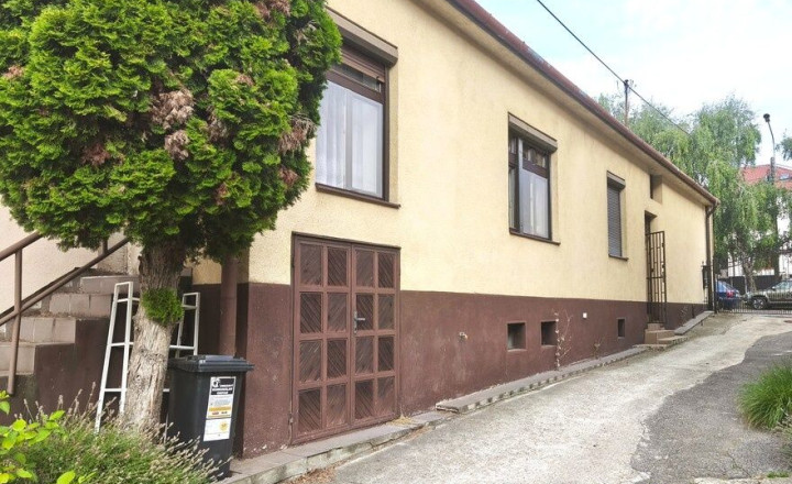 Na predaj - 4-izbový rodinný dom, ul. Alstrova, Bratislava III TOP