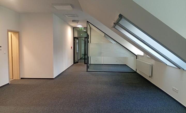 Administratívne priestory, Trenčín - fotografia 2