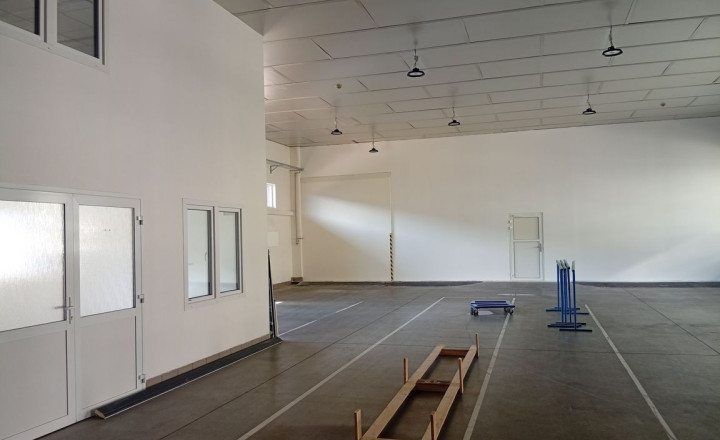 Výrobná hala s kanceláriami,  Považská Bystrica