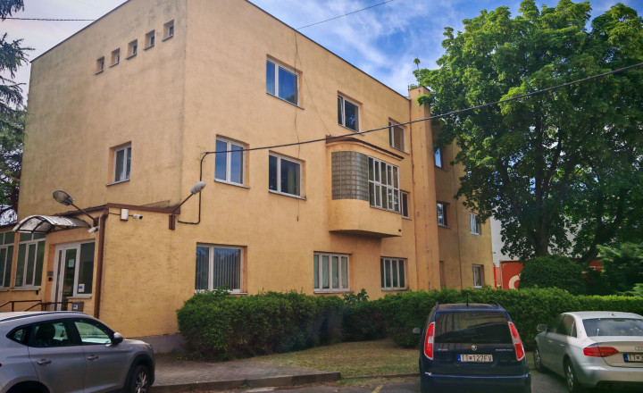 Na prenájom kancelárske priestory - 40m2 + 20m2 + parkovanie, Bratislavská ulica, Trnava - fotografia 4