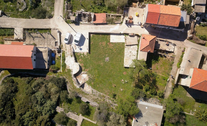 Pripravené na výstavbu: pozemok na Šolte len pár minút od mora - fotografia 3