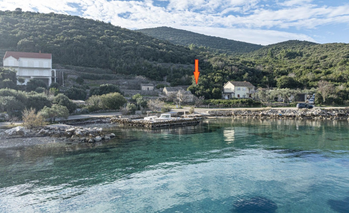 Pozemok s možnosťou kotvenia člna – výnimočná príležitosť na Korčuli